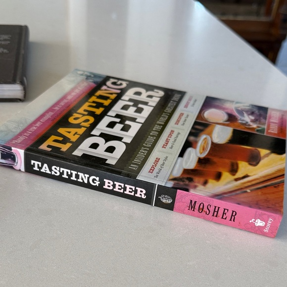 Set of Three Beverage Guide Books - Picture 6 of 10